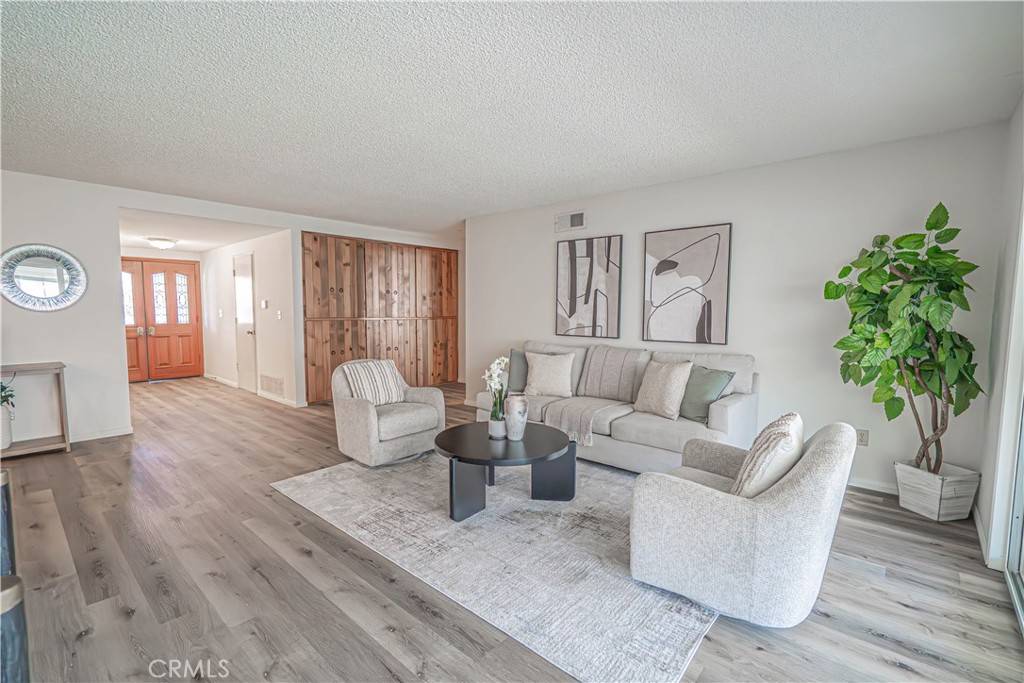 Newhall, CA 91321,26478 Fairway CIR