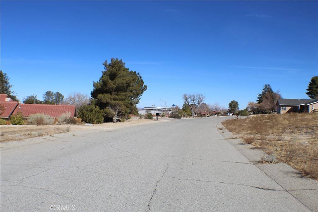 Llano, CA 93544,0 St Anne DR