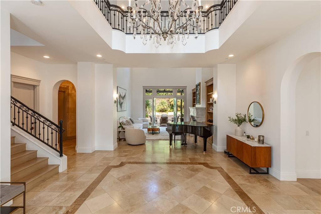 Beverly Hills, CA 90210,12094 Summit CIR
