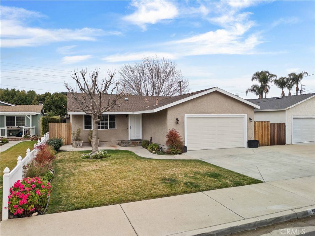 Newhall, CA 91321,25129 Fourl RD