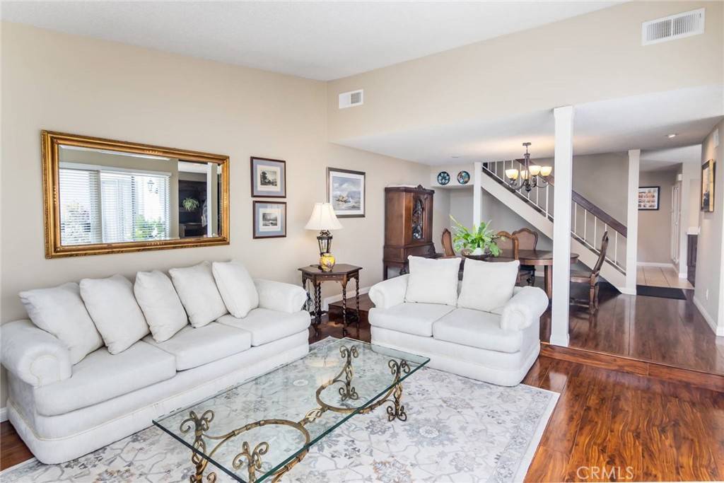 Chatsworth, CA 91311,10179 Larwin AVE #6