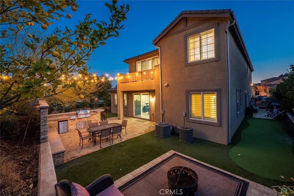 Valencia, CA 91354,28504 Farrier DR