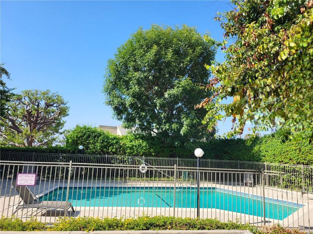 Granada Hills, CA 91344,15775 Midwood DR #3