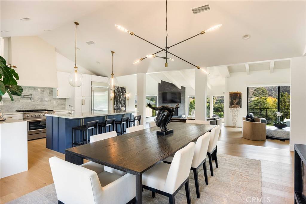 Woodland Hills, CA 91364,4234 Alhama DR