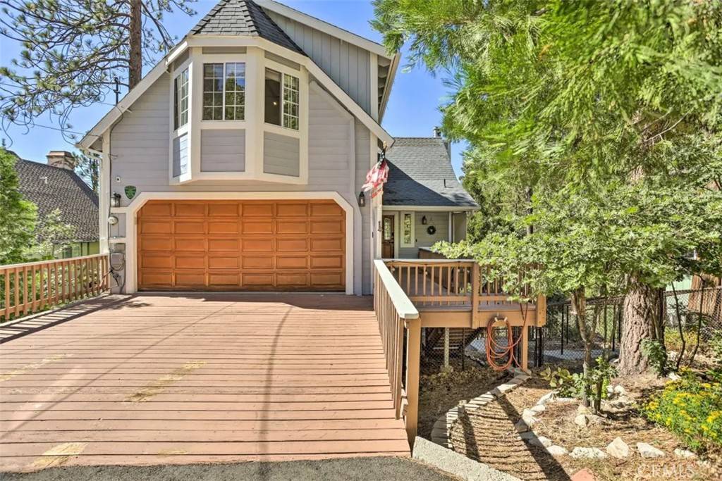 Lake Arrowhead, CA 92352,884 Grass Valley RD