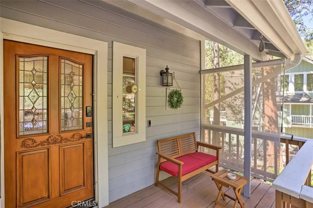Lake Arrowhead, CA 92352,884 Grass Valley RD