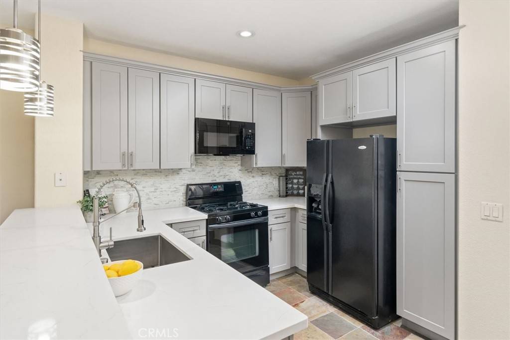 Valencia, CA 91355,24535 Town Center DR #6302