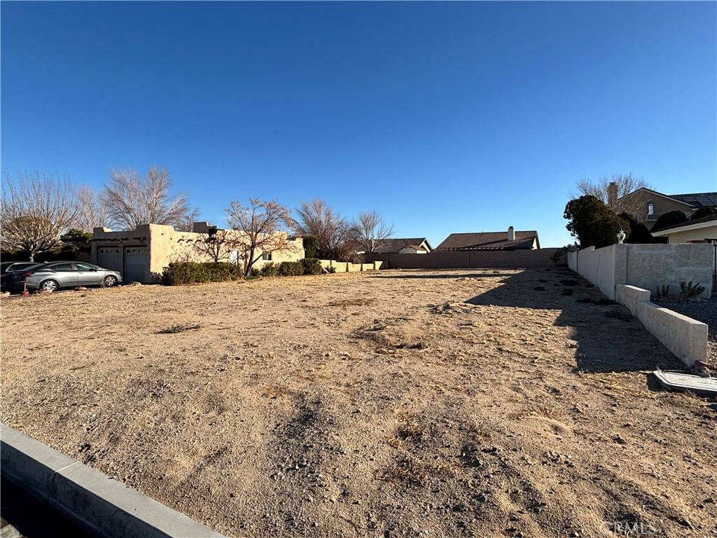 Helendale, CA 92342,13860 Topmast DR