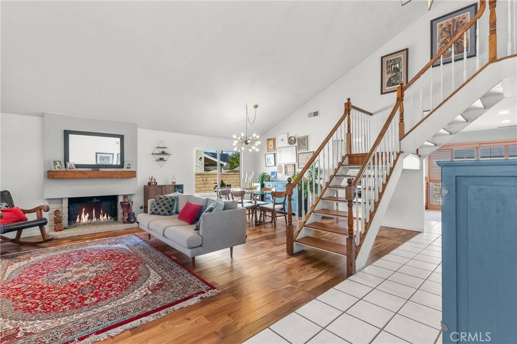 Valencia, CA 91355,25504 Novela WAY
