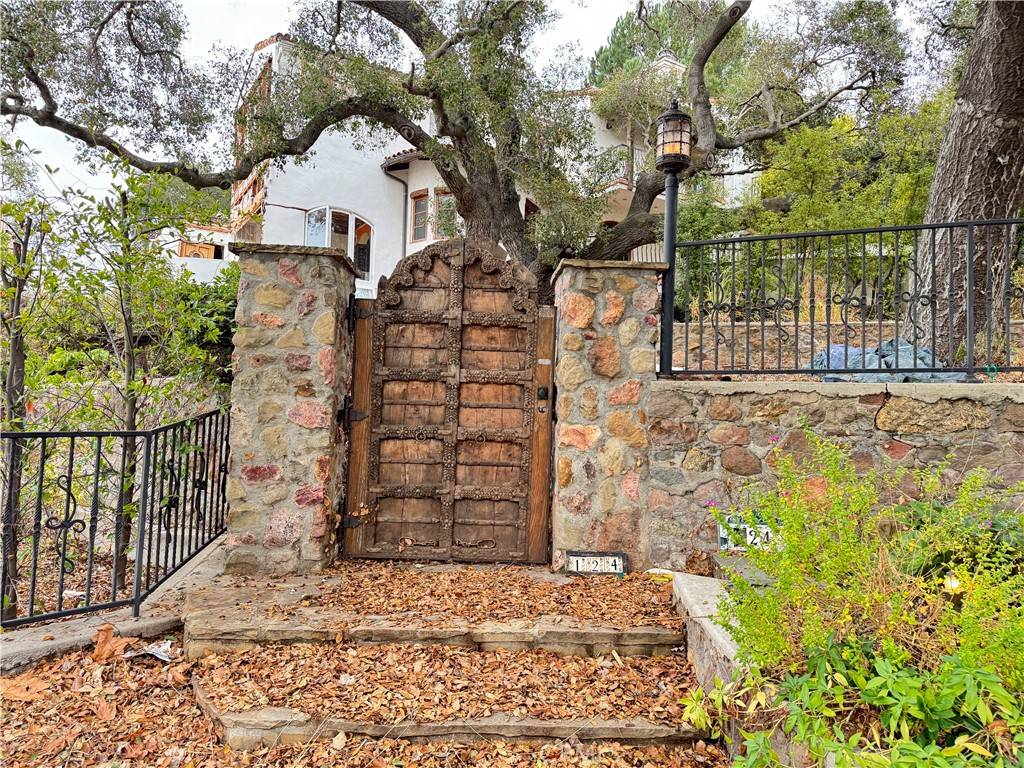 Lake Sherwood, CA 91361,124 Lower Lake RD