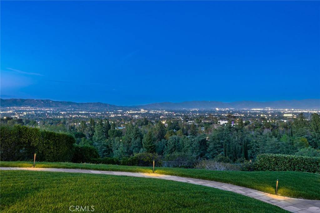 Woodland Hills, CA 91364,4854 Nomad DR