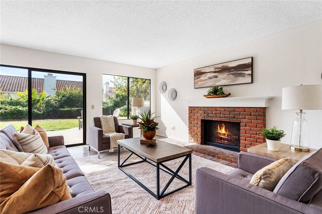 Agoura Hills, CA 91301,29028 Old Carriage CT