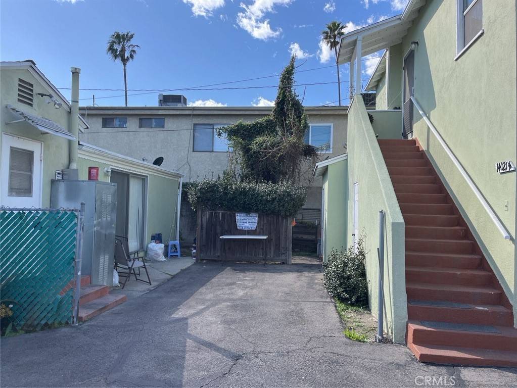 Van Nuys, CA 91401,14021 Bessemer ST