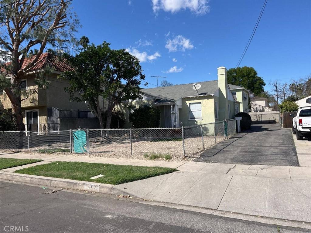 Van Nuys, CA 91401,14021 Bessemer ST