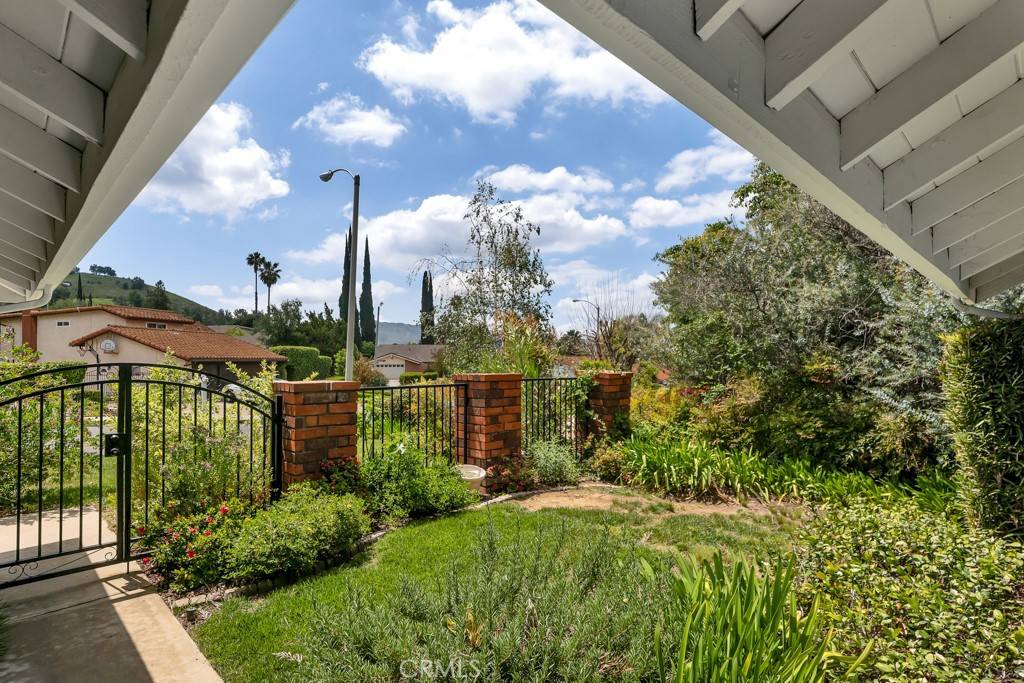 Agoura Hills, CA 91301,28661 Acacia Glen ST
