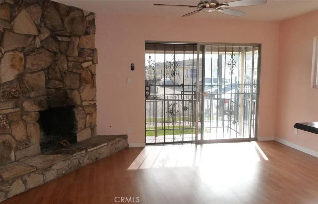 Hawthorne, CA 90250,4367 W 142nd ST