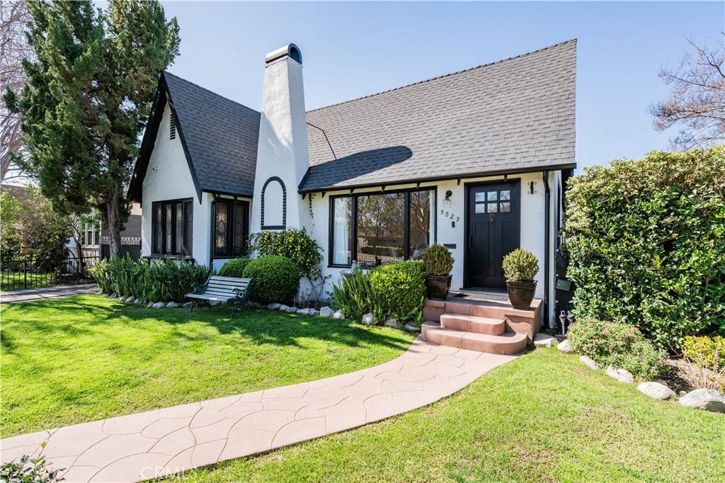 North Hollywood, CA 91601,5829 Irvine AVE