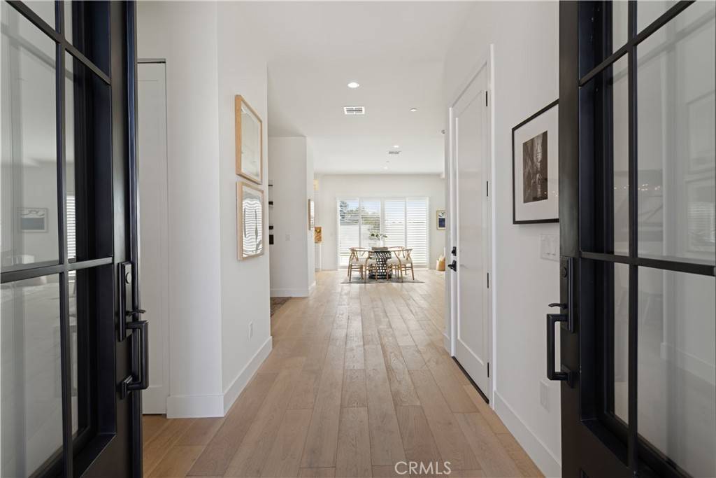 Panorama City, CA 91402,13418 13416 W Crowley ST