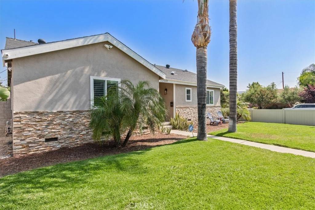 Woodland Hills, CA 91303,22031 Gilmore ST