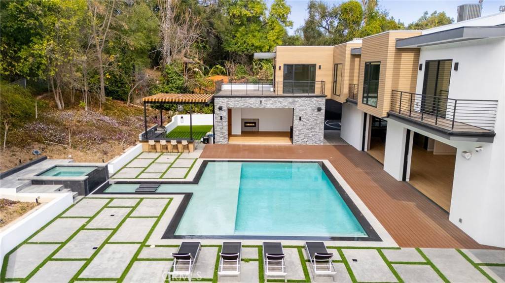 Tarzana, CA 91356,4653 Vanalden AVE