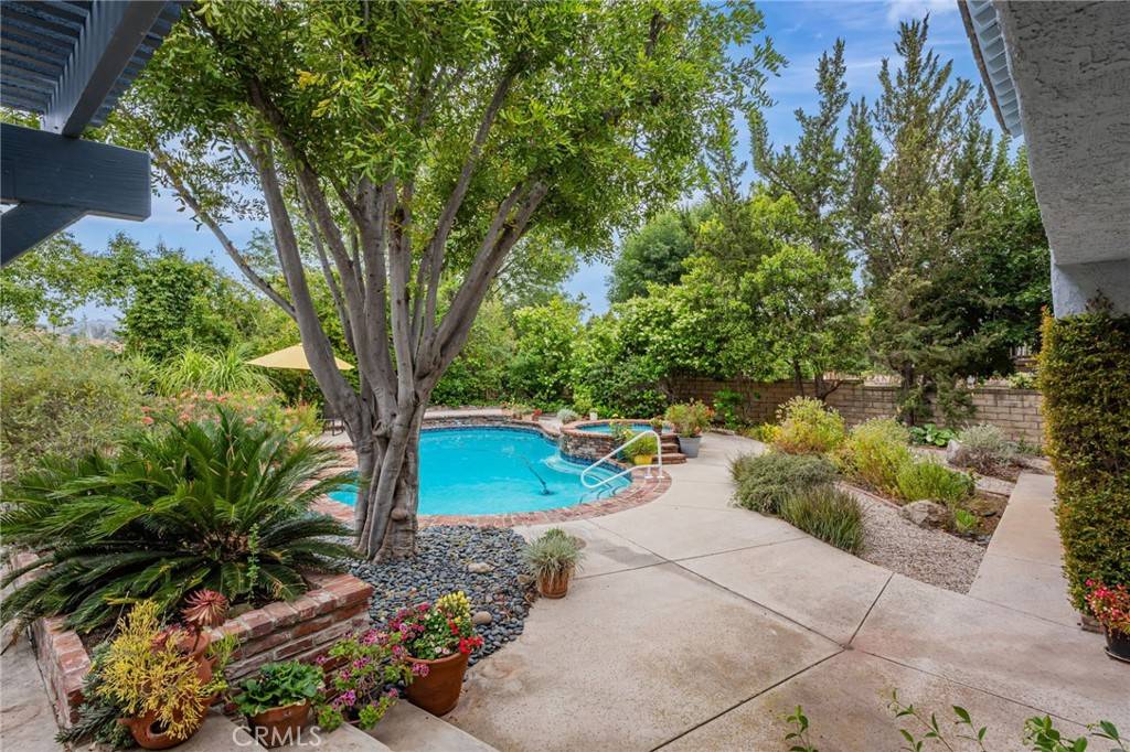 Calabasas, CA 91301,27072 Esward DR