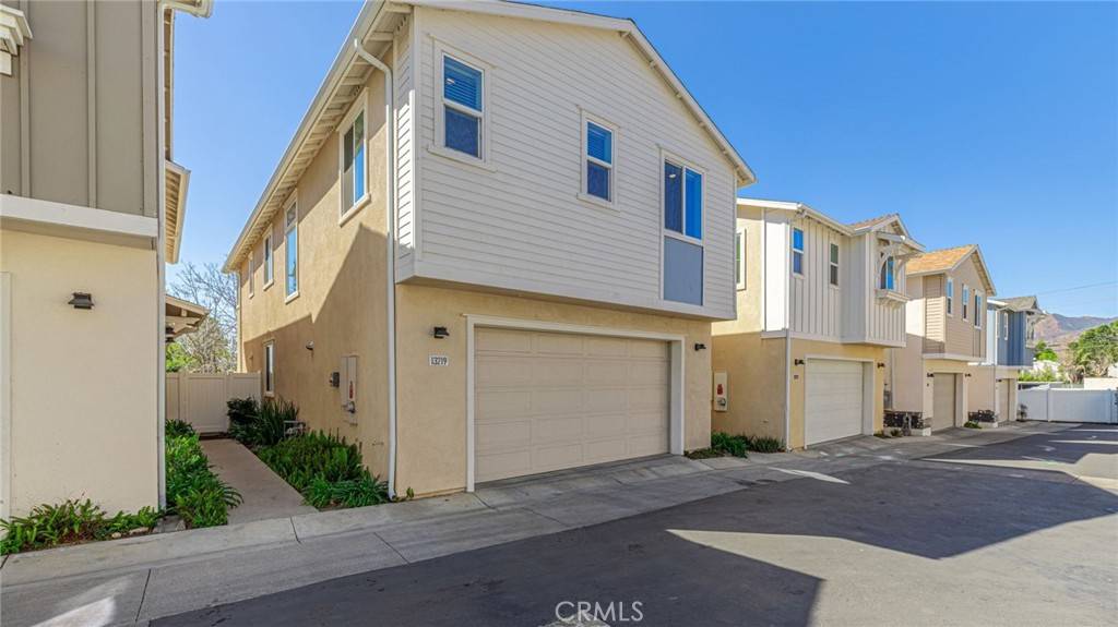 Sylmar, CA 91342,13219 N Lost Trail DR