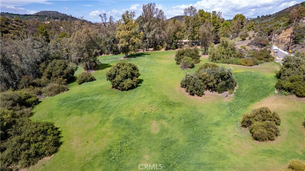Calabasas, CA 91302,24415 Mulholland HWY