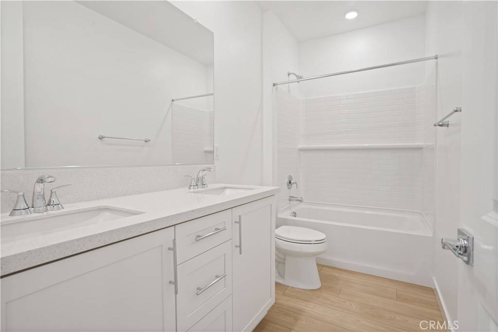 Lancaster, CA 93536,5570 W Avenue K-13