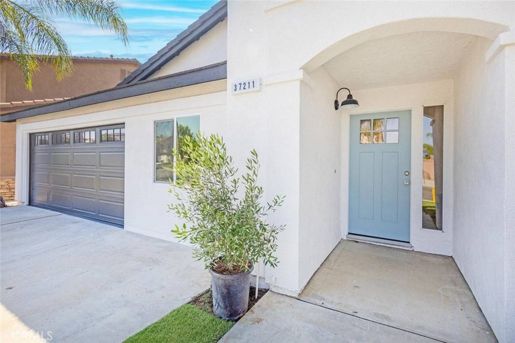 Murrieta, CA 92562,37211 Jerome LN