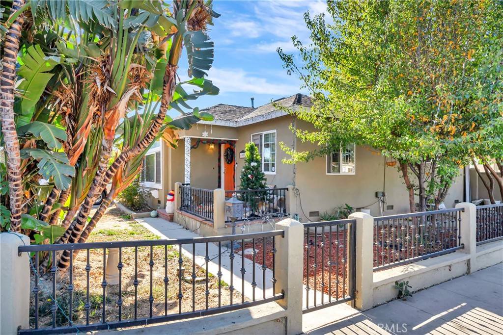 Reseda, CA 91335,6933 Etiwanda AVE