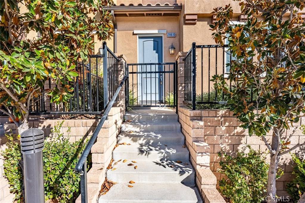 Valencia, CA 91354,28610 Jardineras DR