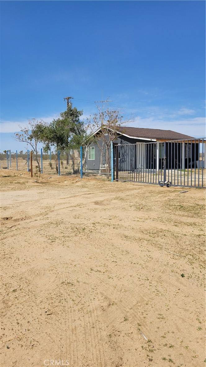Lancaster, CA 93535,18105 E Avenue I