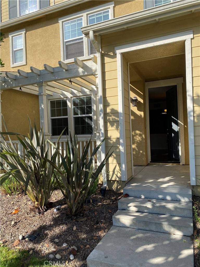 Oxnard, CA 93036,610 Green River ST