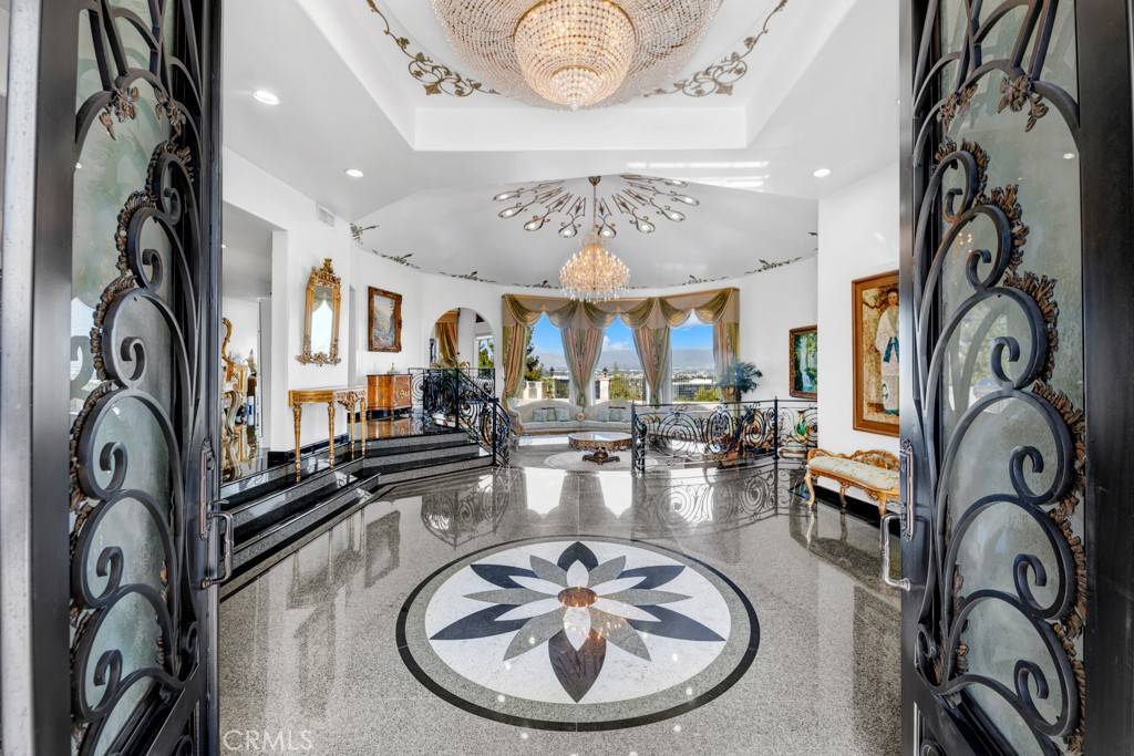 Encino, CA 91436,4440 Bergamo DR