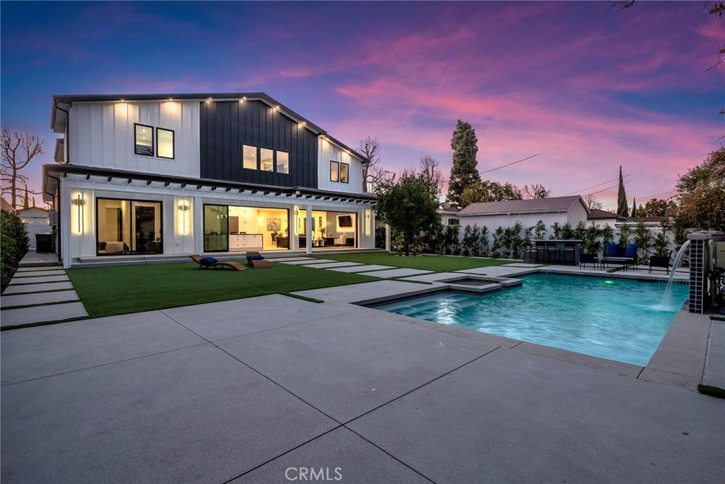 Encino, CA 91316,5012 Enfield AVE
