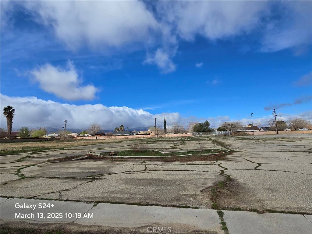 Palmdale, CA 93550,0 E Avenue Q