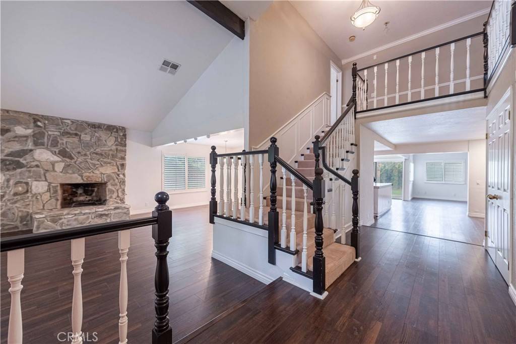 Agoura Hills, CA 91301,27821 Via Amistosa