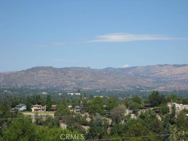 Woodland Hills, CA 91364,4771 Burgundy RD