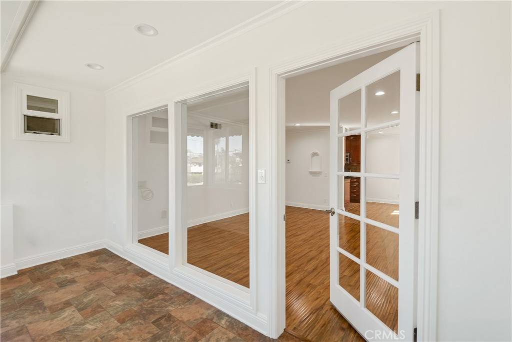 North Hollywood, CA 91606,6160 Whitsett AVE #6