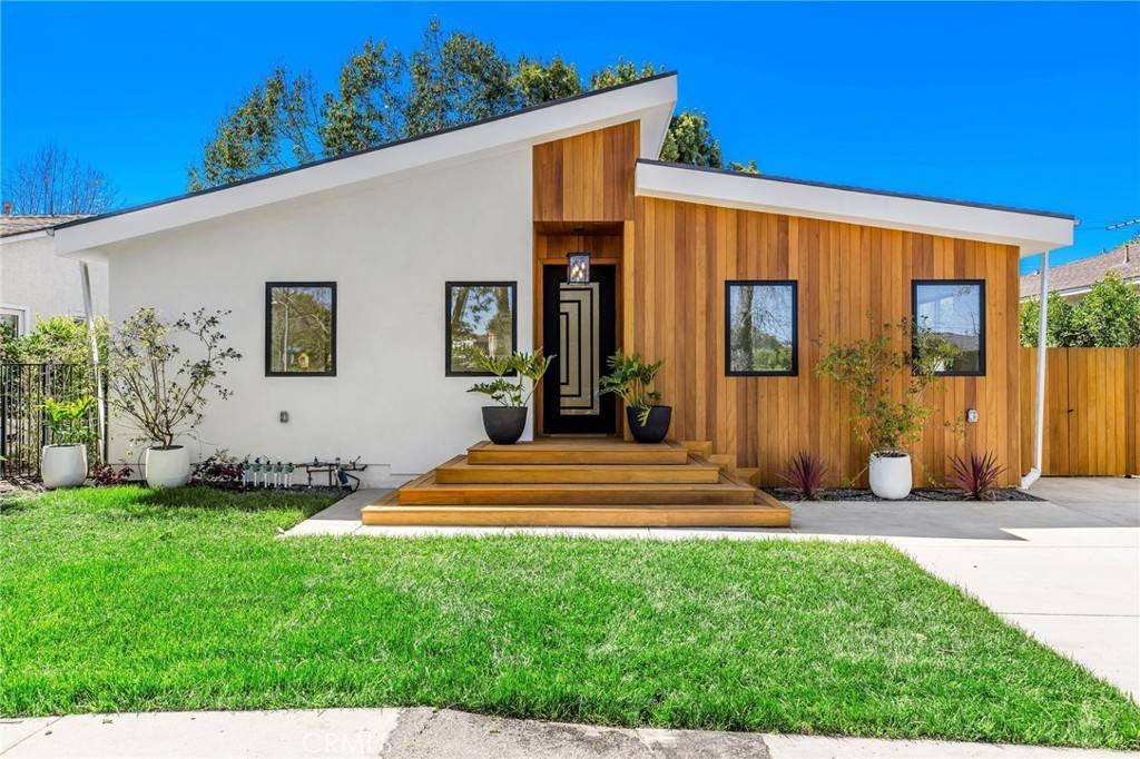 Los Angeles, CA 90034,3189 S Bentley AVE
