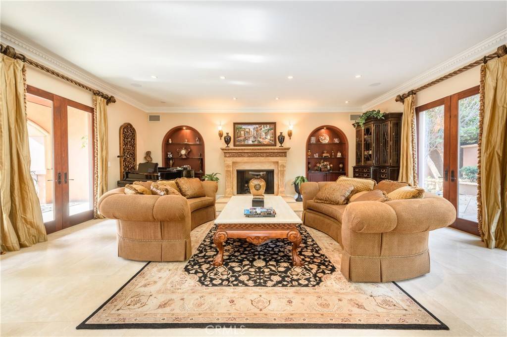Encino, CA 91436,16727 Bosque DR