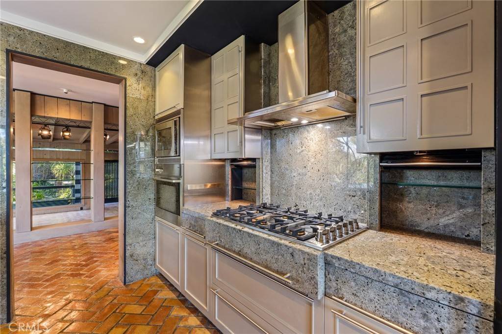 Hollywood Hills, CA 90068,6907 Treasure TRL