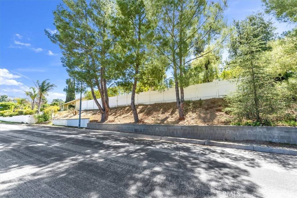 Sunland, CA 91040,9056 Oswego ST