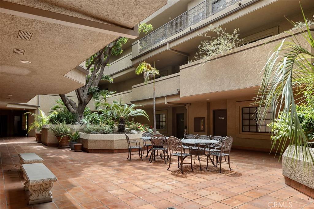 Pasadena, CA 91101,221 S Oak Knoll AVE #308
