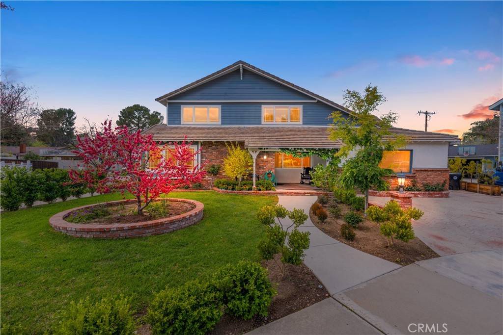 Newhall, CA 91321,24405 Derian DR