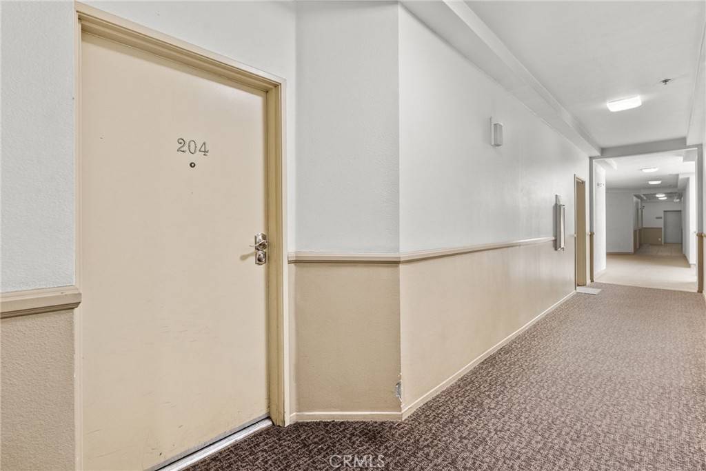 Reseda, CA 91335,19350 Sherman WAY #204