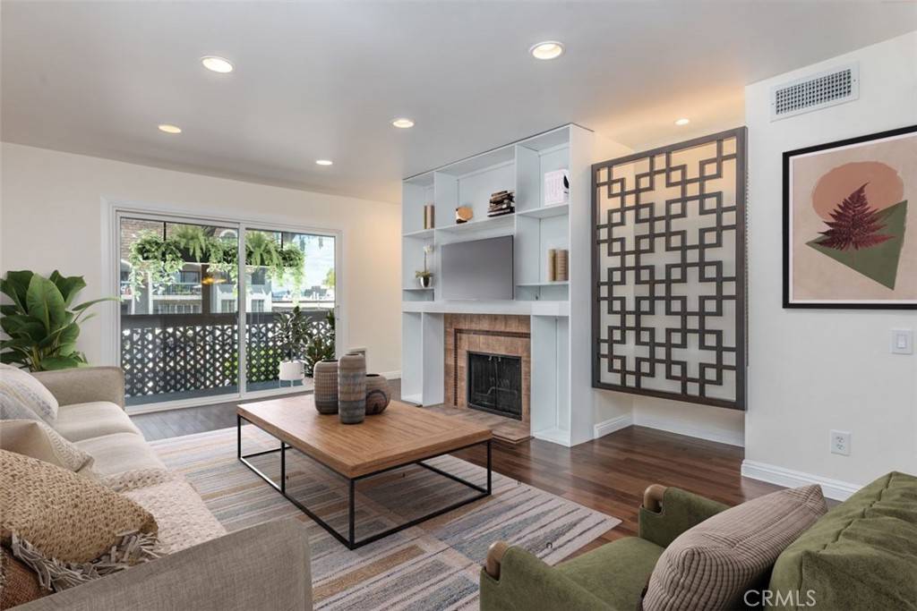 Encino, CA 91316,5334 Lindley AVE #314