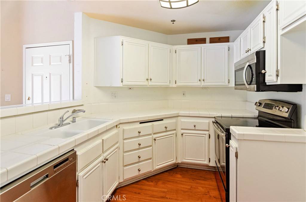 Oak Park, CA 91377,653 Oak Run TRL #TL402