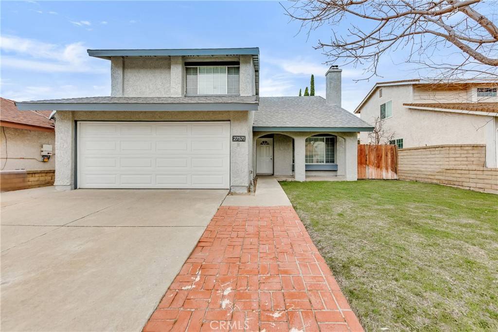 Saugus, CA 91350,27571 Caraway LN