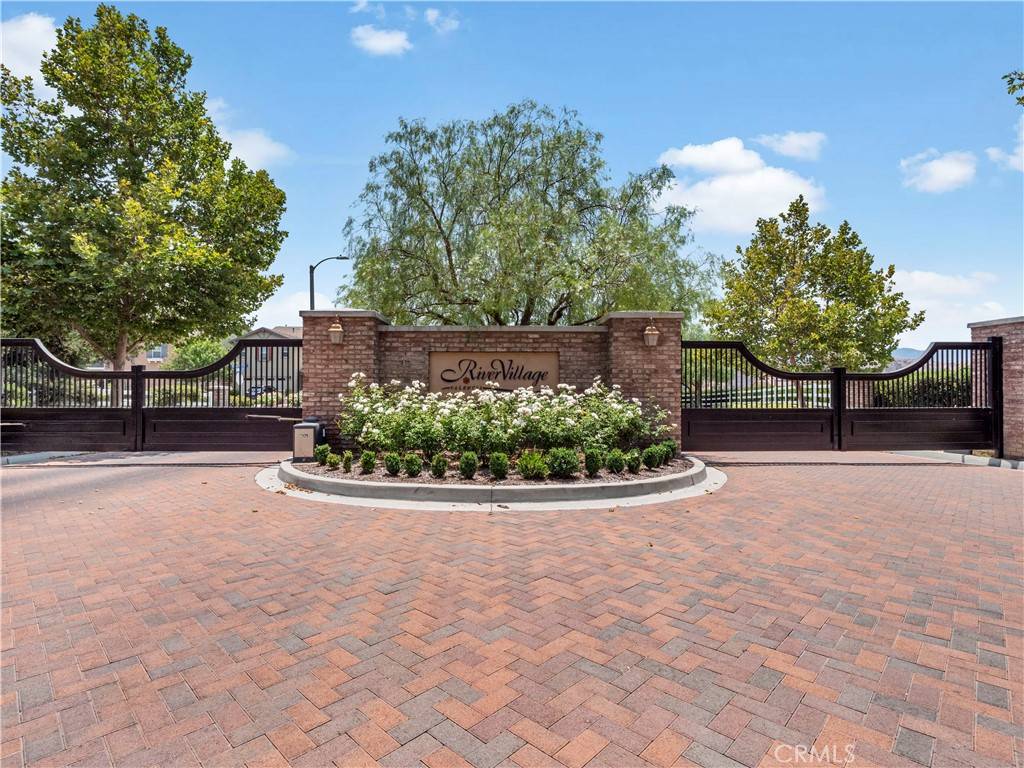 Saugus, CA 91350,22587 Skipping Stone DR